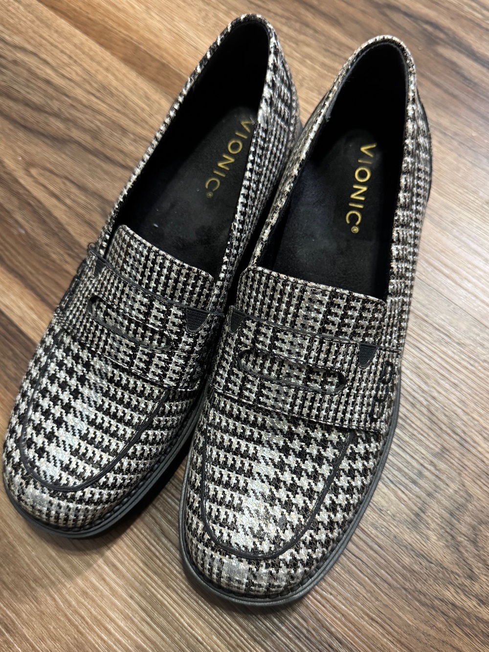 Vionic Fillmore Platform Penny Loafer Houndstooth Pattern Lug Sole Sz. 8.5 - Picture 3 of 8